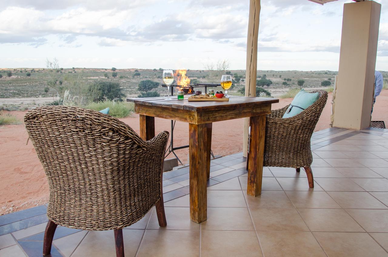 Kgalagadi Lodge Askham Exterior photo