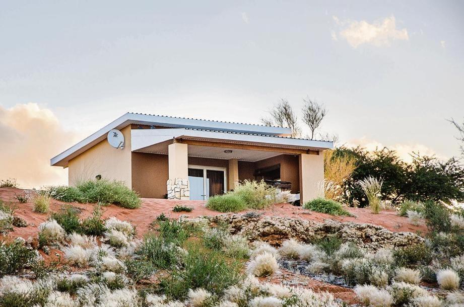 Kgalagadi Lodge Askham Exterior photo