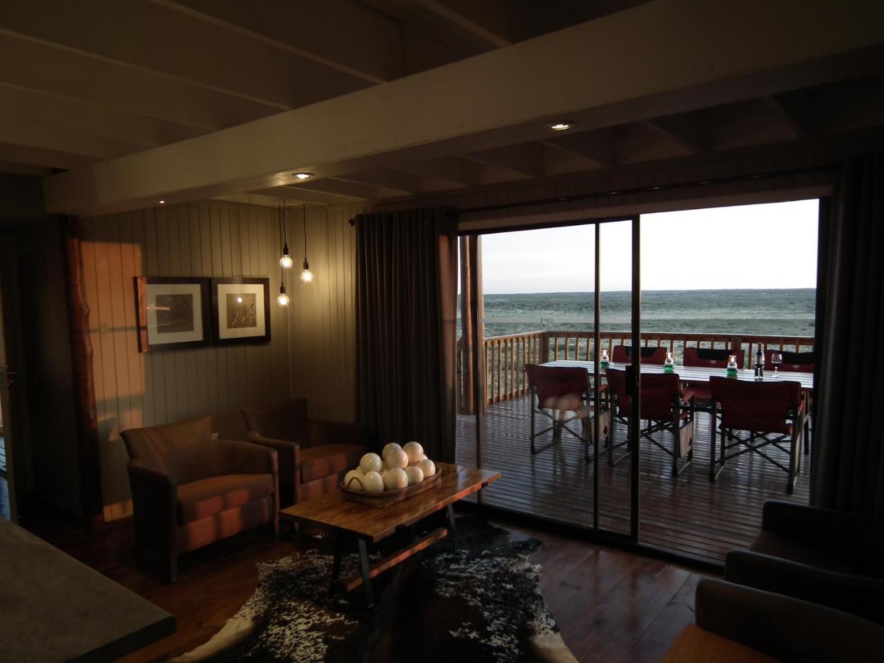 Kgalagadi Lodge Askham Exterior photo