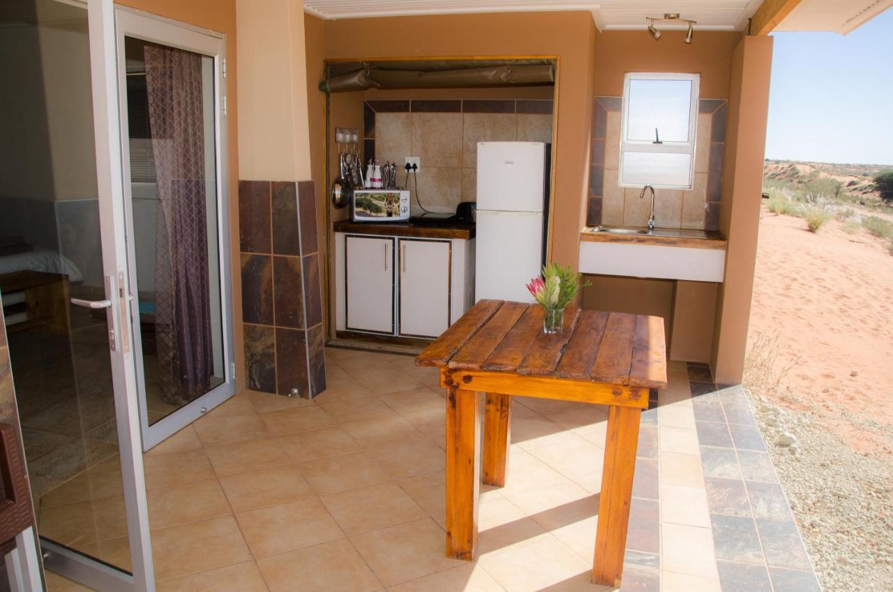 Kgalagadi Lodge Askham Exterior photo